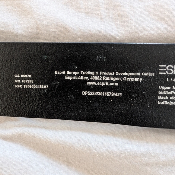 Esprit Women's Black Leather Belt 42 Size L - Picture 3 of 3
